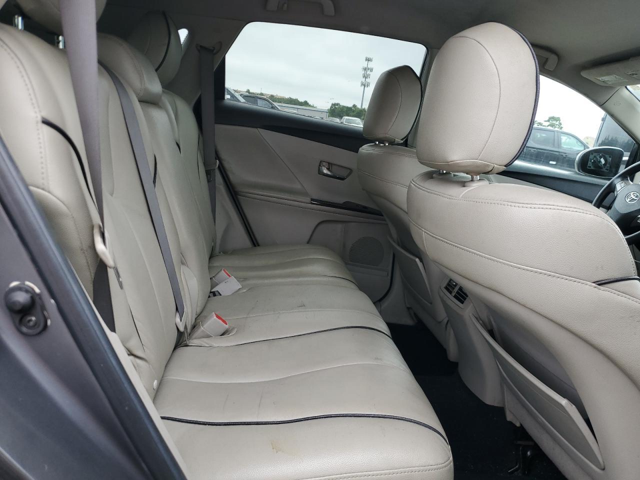 2010 TOYOTA VENZA