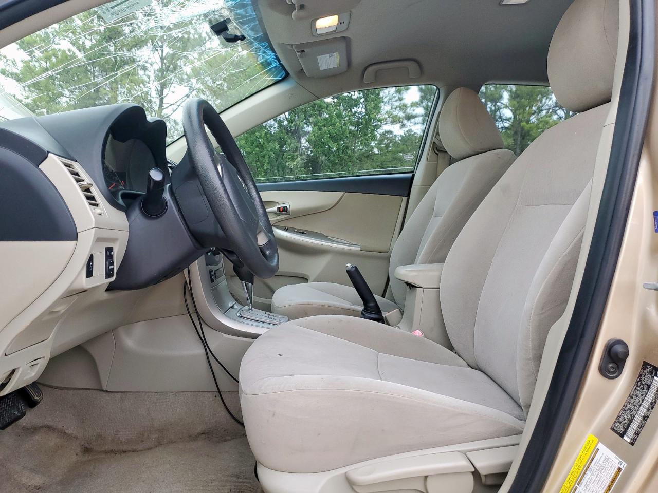 2011 TOYOTA COROLLA