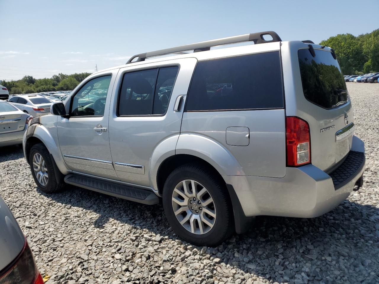 2012 NISSAN PATHFINDER