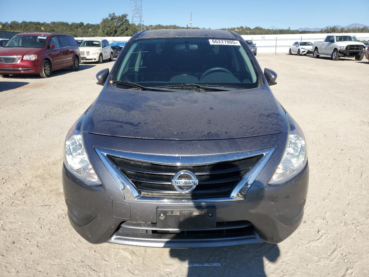 2017 NISSAN VERSA
