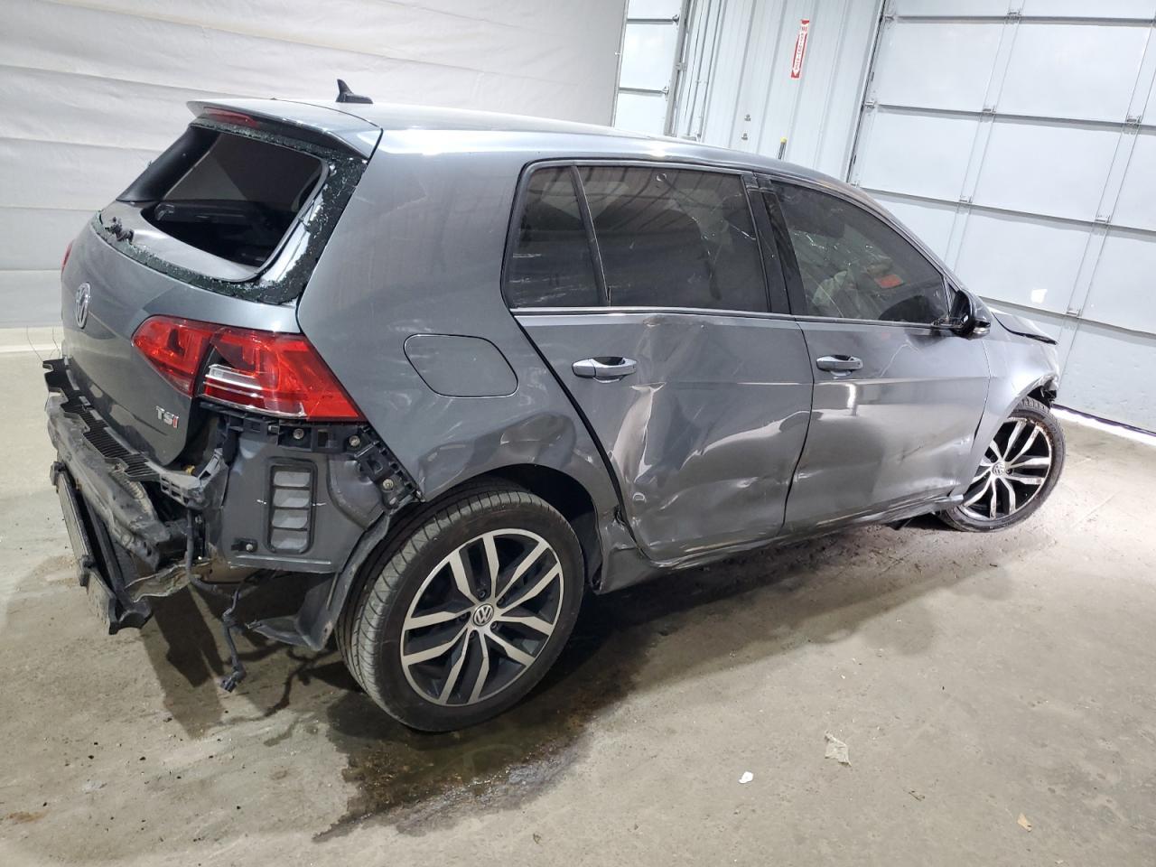 2017 VOLKSWAGEN GOLF