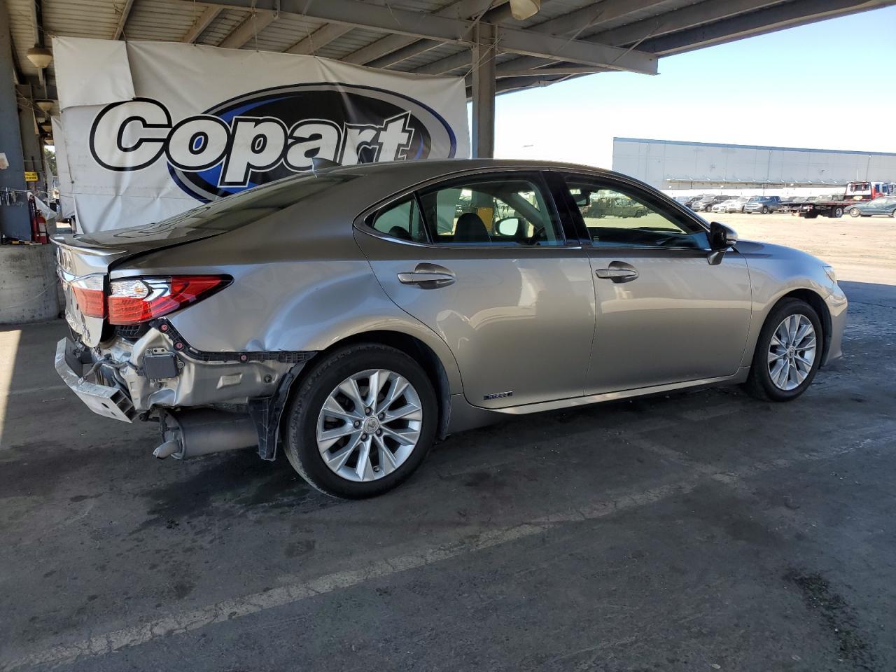 2015 LEXUS ES 300H