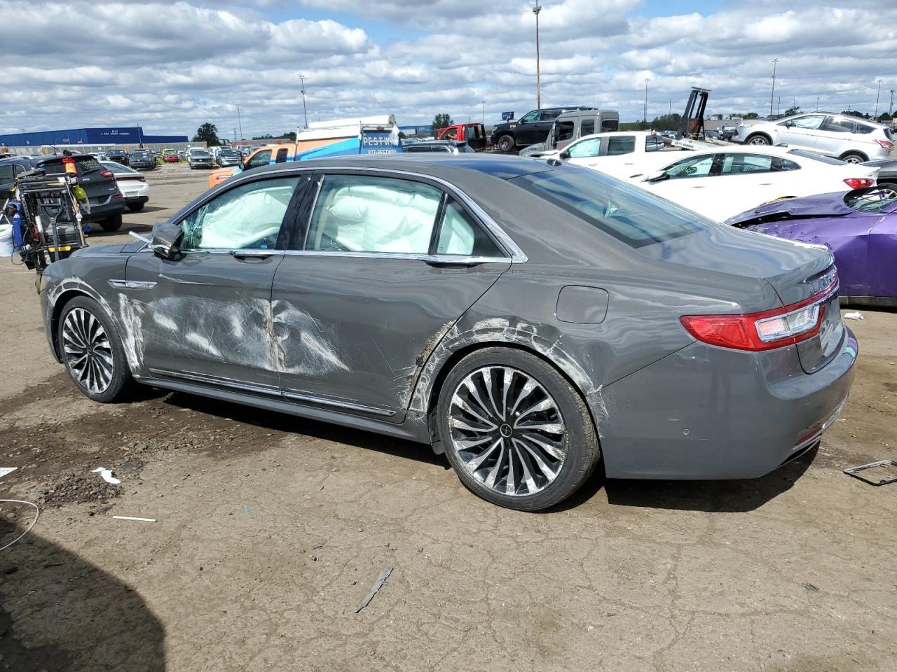 2017 LINCOLN Continental
