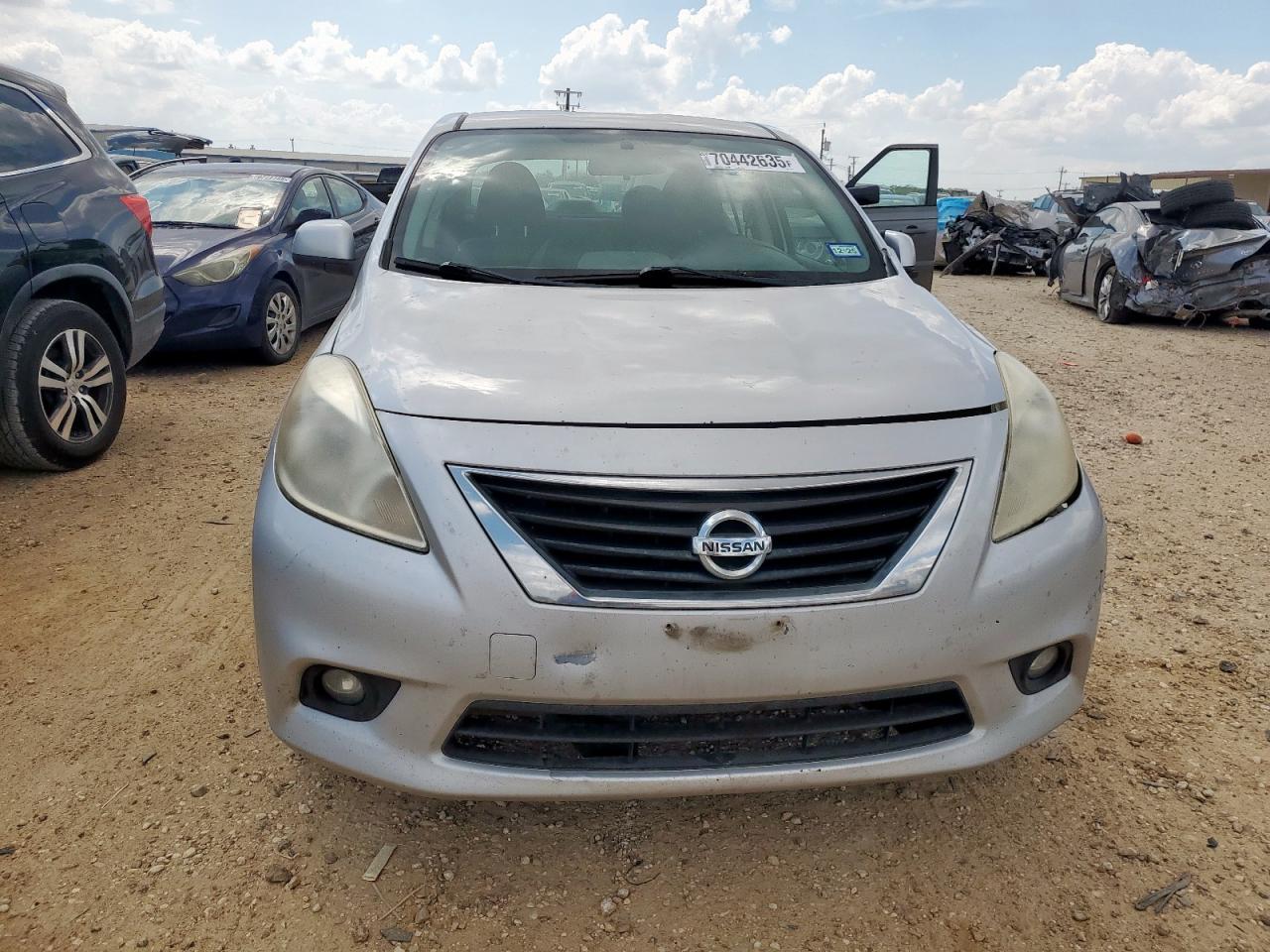2012 NISSAN VERSA