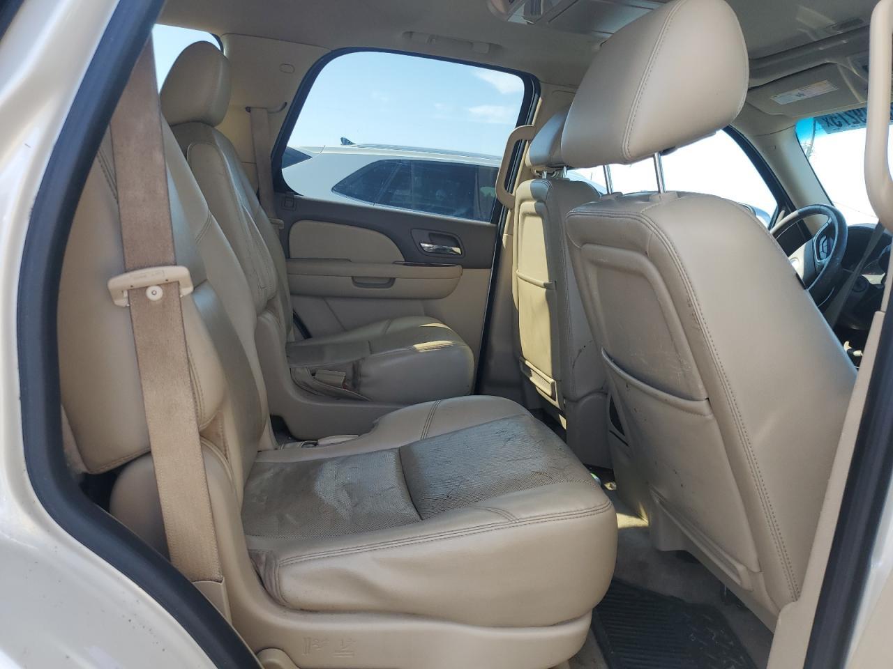 2014 CHEVROLET Tahoe