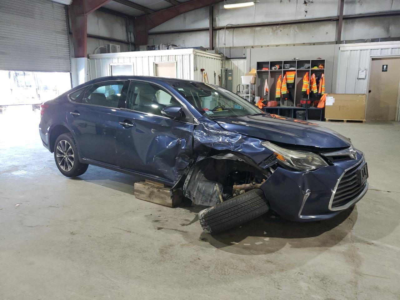2016 TOYOTA Avalon