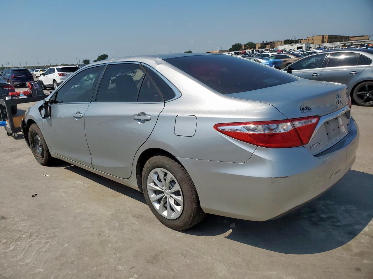 2016 TOYOTA CAMRY