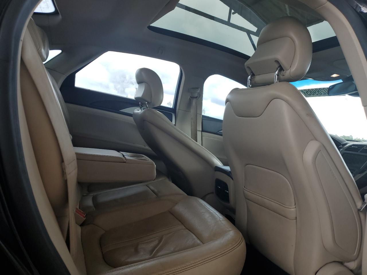 2017 LINCOLN MKZ
