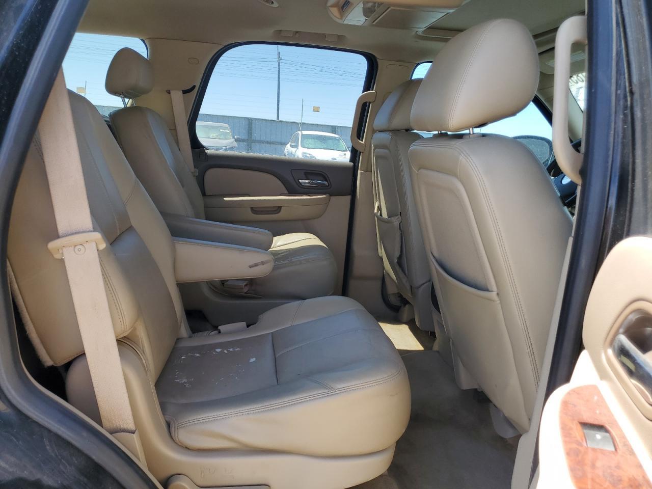 2010 CHEVROLET Tahoe