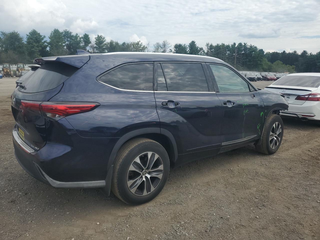 2020 TOYOTA HIGHLANDER