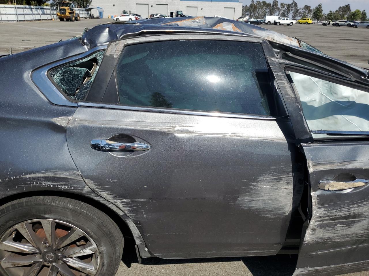 2017 NISSAN ALTIMA