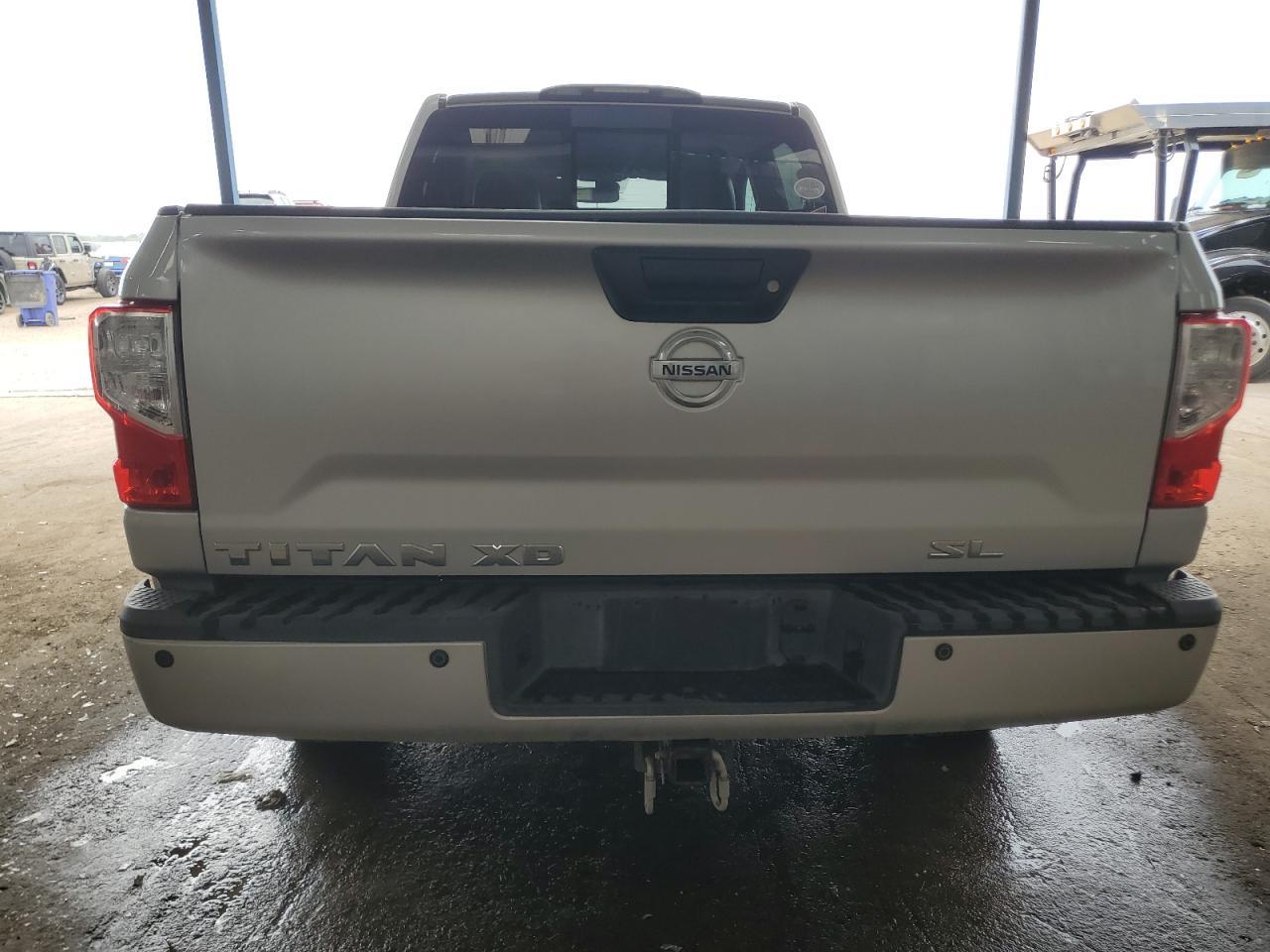 2016 NISSAN Titan