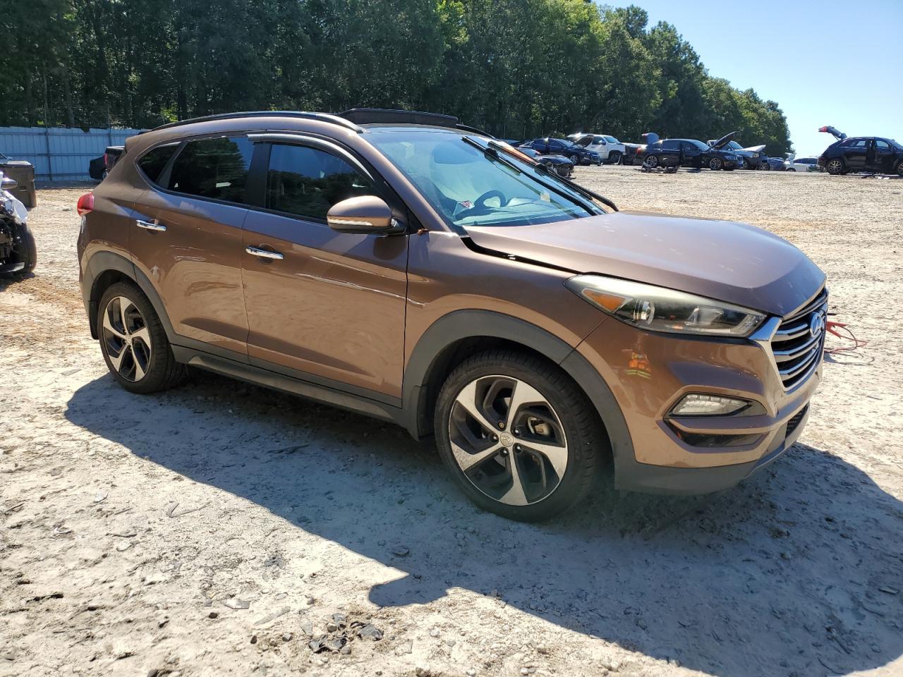 2016 HYUNDAI TUCSON