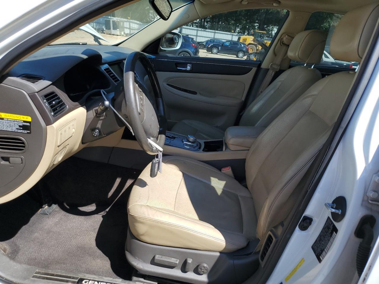 2010 HYUNDAI GENESIS