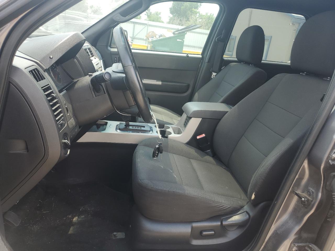 2010 FORD ESCAPE