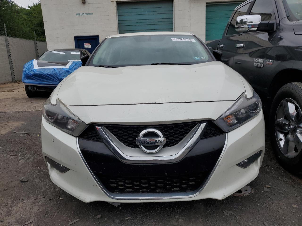 2017 NISSAN Maxima
