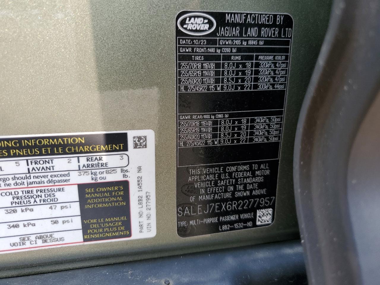 2024 LAND ROVER Defender