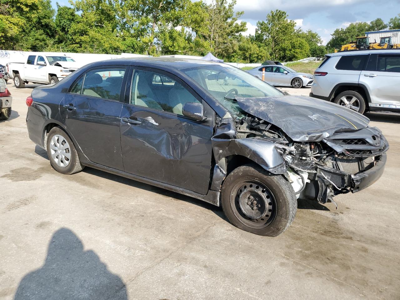 2011 TOYOTA COROLLA