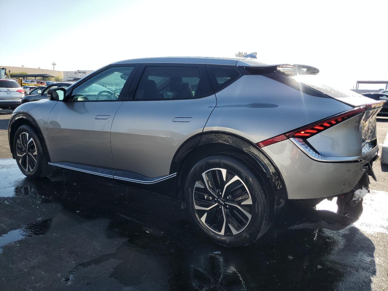 2023 KIA EV6