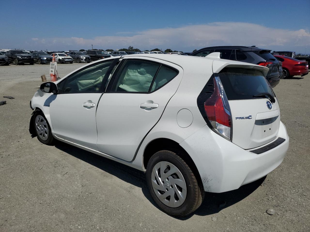2016 TOYOTA Prius c