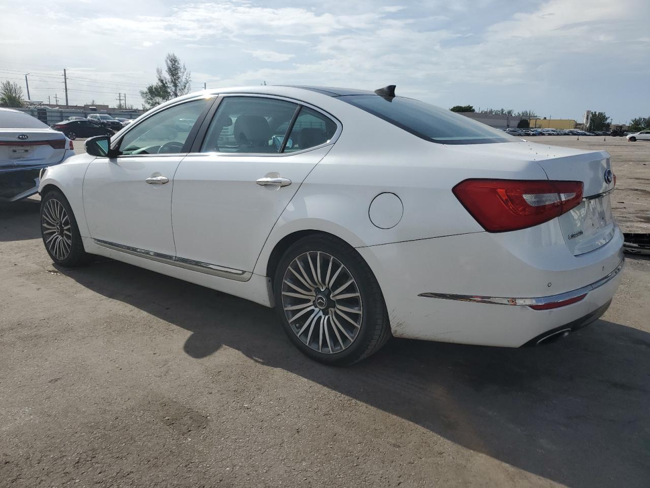 2014 KIA Cadenza