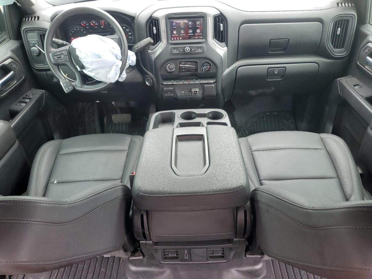 2024 CHEVROLET Silverado