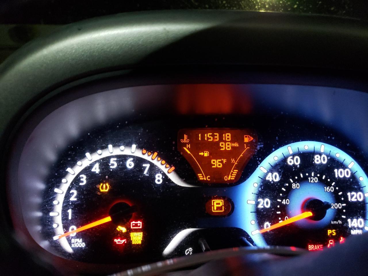 2011 NISSAN CUBE