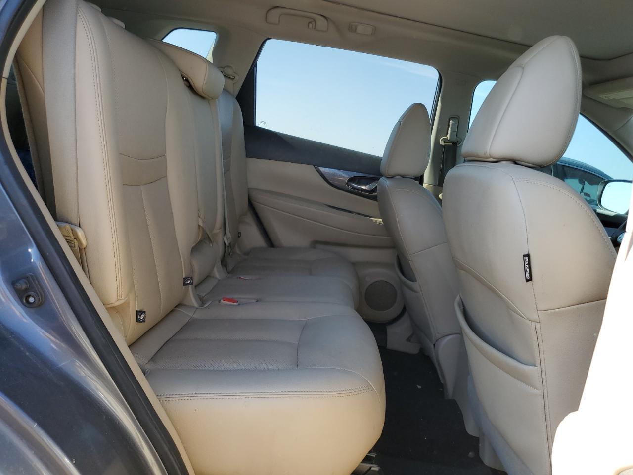 2016 NISSAN ROGUE