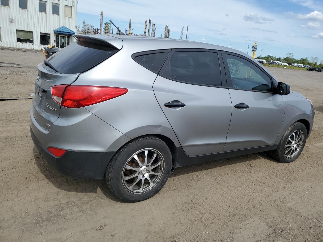 2010 HYUNDAI TUCSON