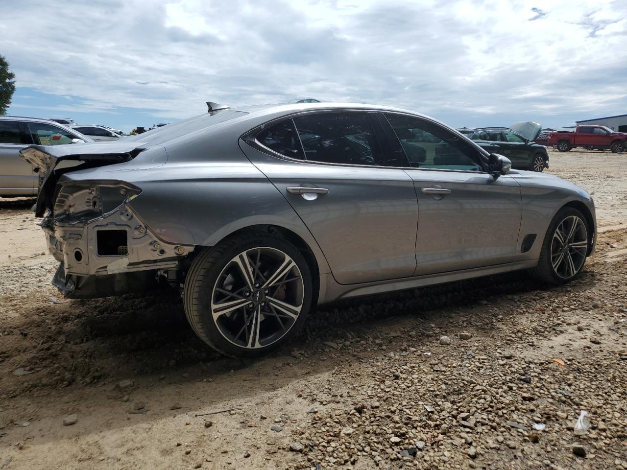 2025 GENESIS G70