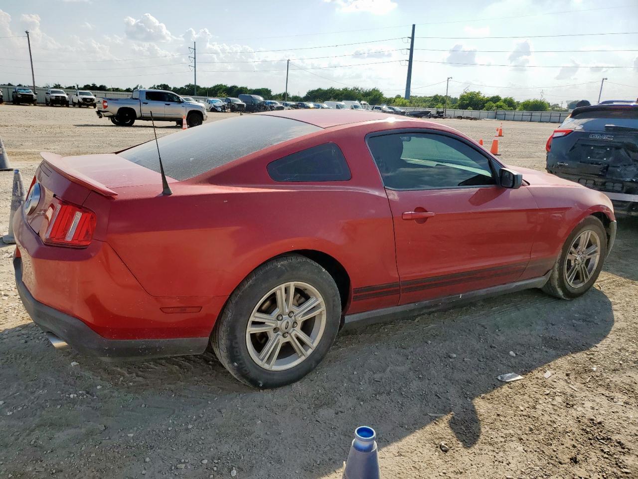 2012 FORD MUSTANG