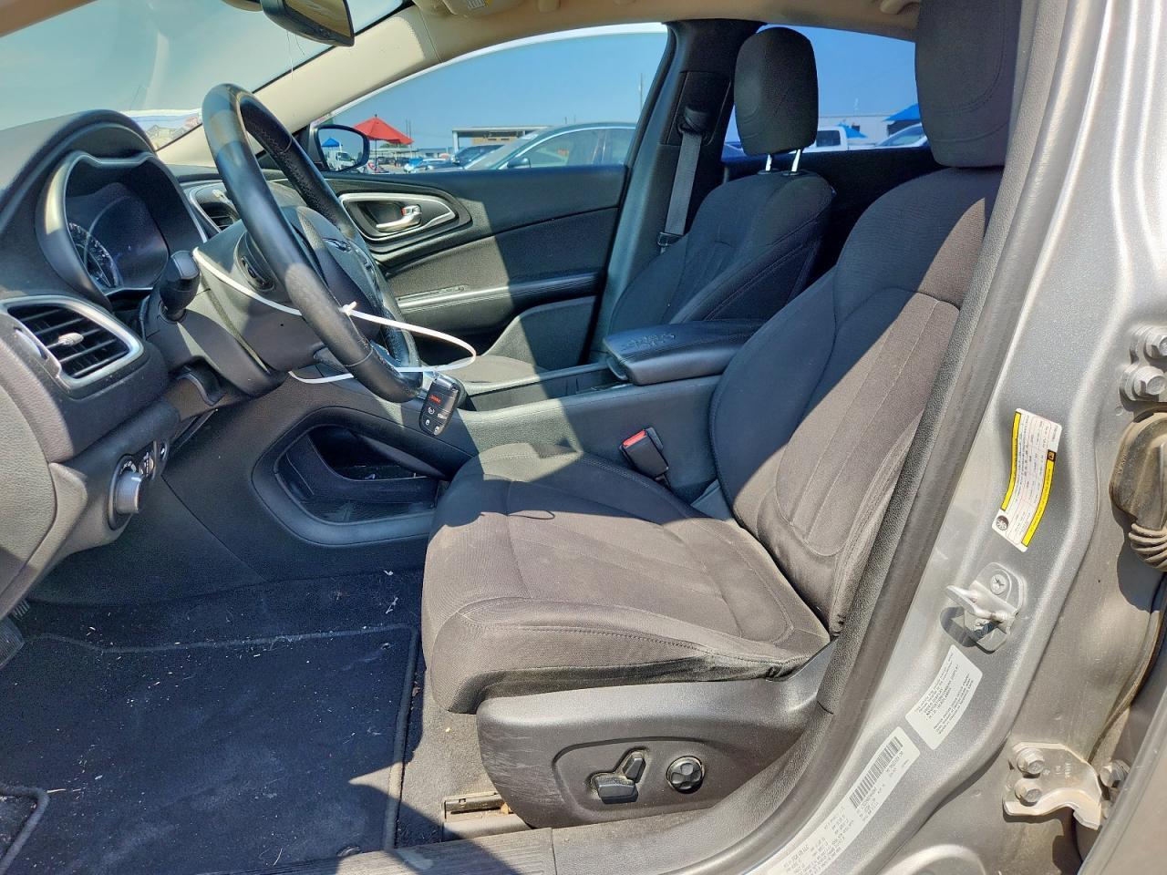 2015 CHRYSLER 200