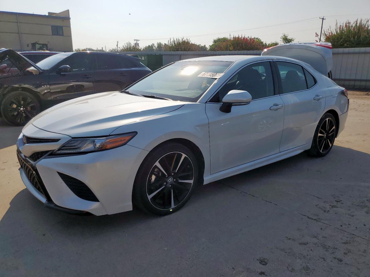 2018 TOYOTA CAMRY