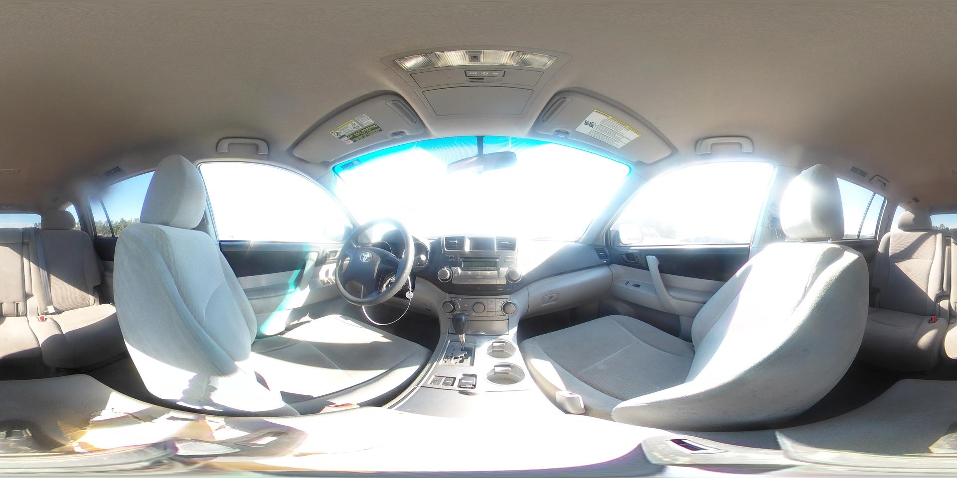 2010 TOYOTA HIGHLANDER