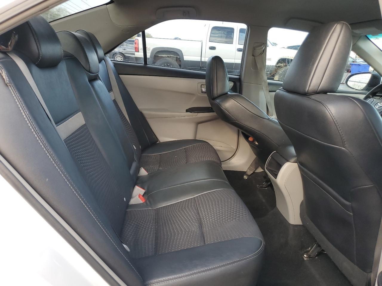 2016 TOYOTA CAMRY