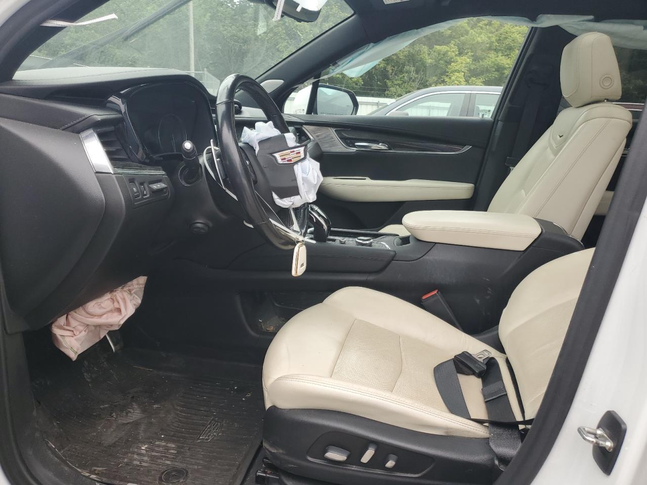 2021 CADILLAC XT6