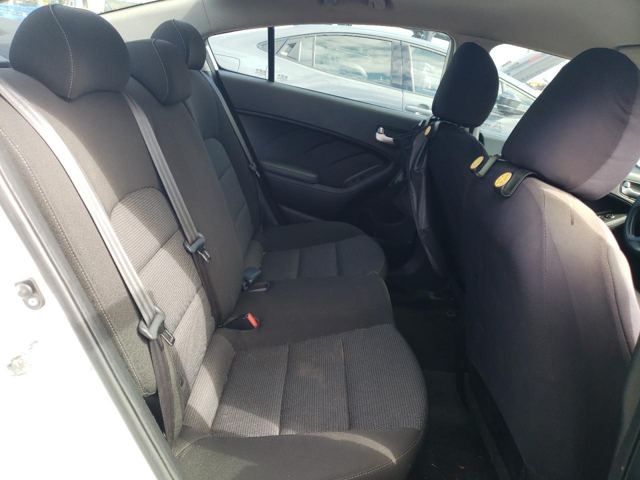 2017 KIA FORTE