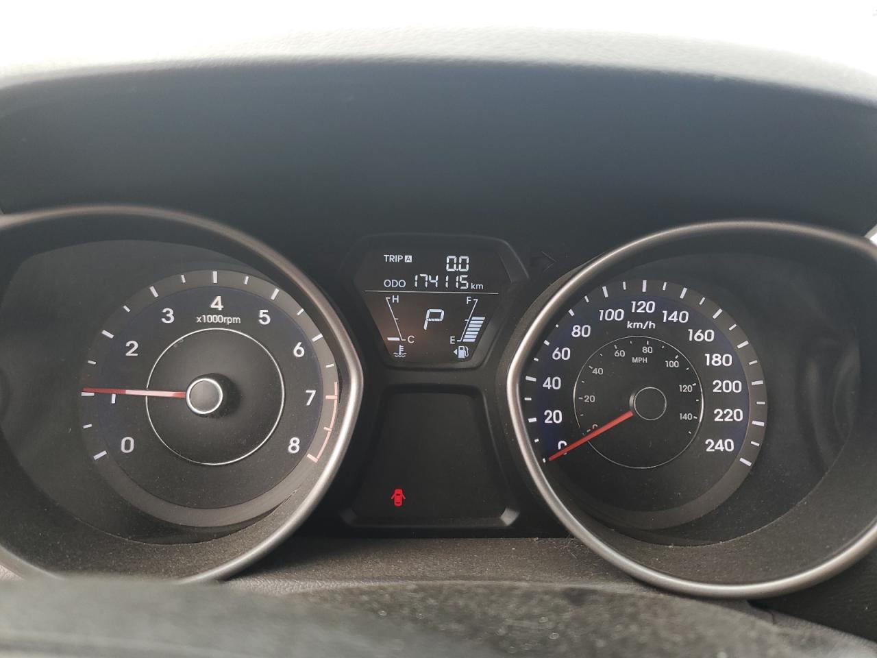 2012 HYUNDAI ELANTRA