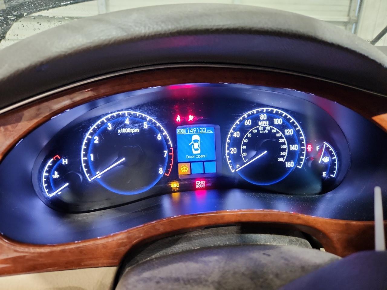 2013 HYUNDAI GENESIS