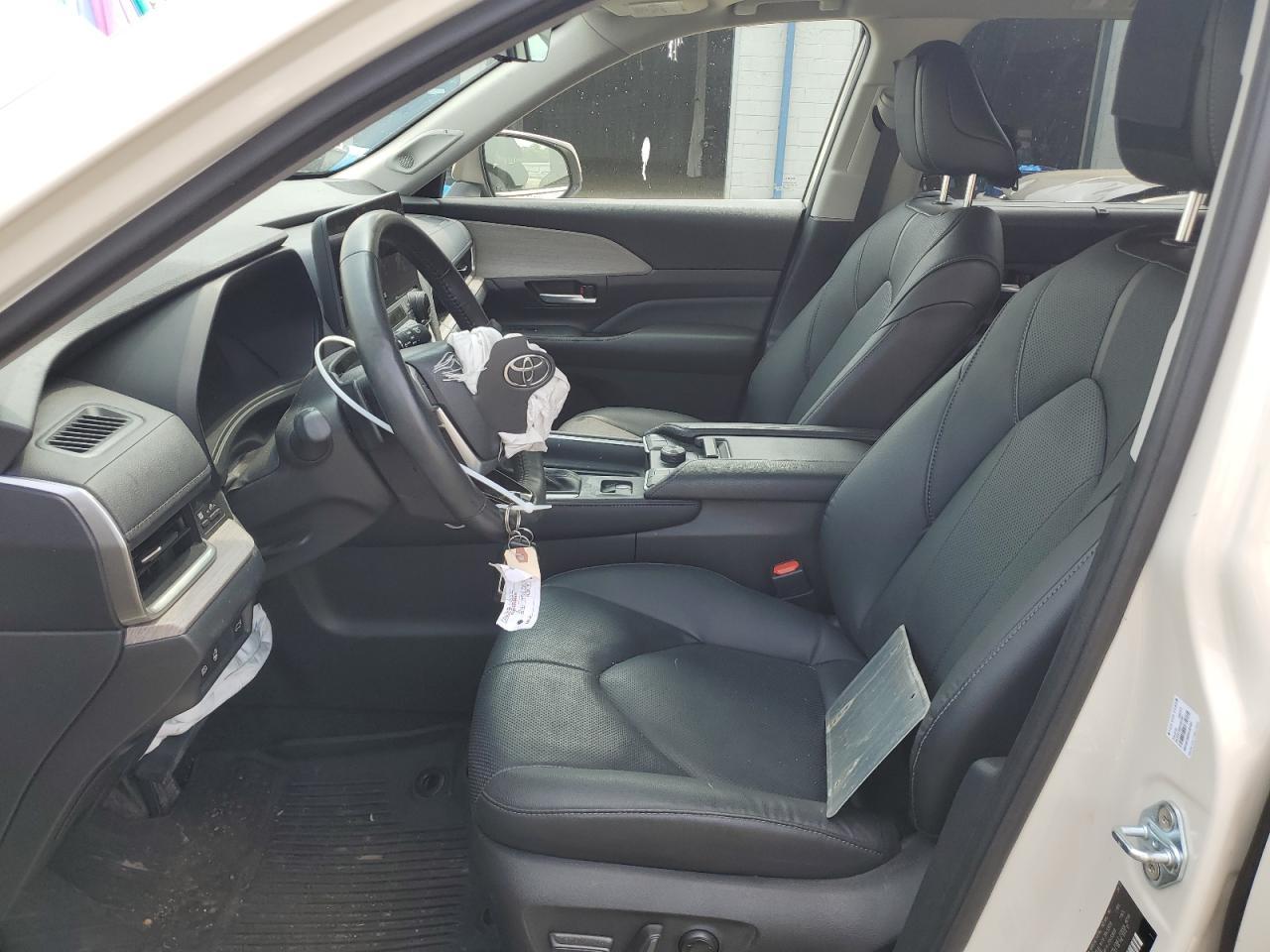 2024 TOYOTA HIGHLANDER