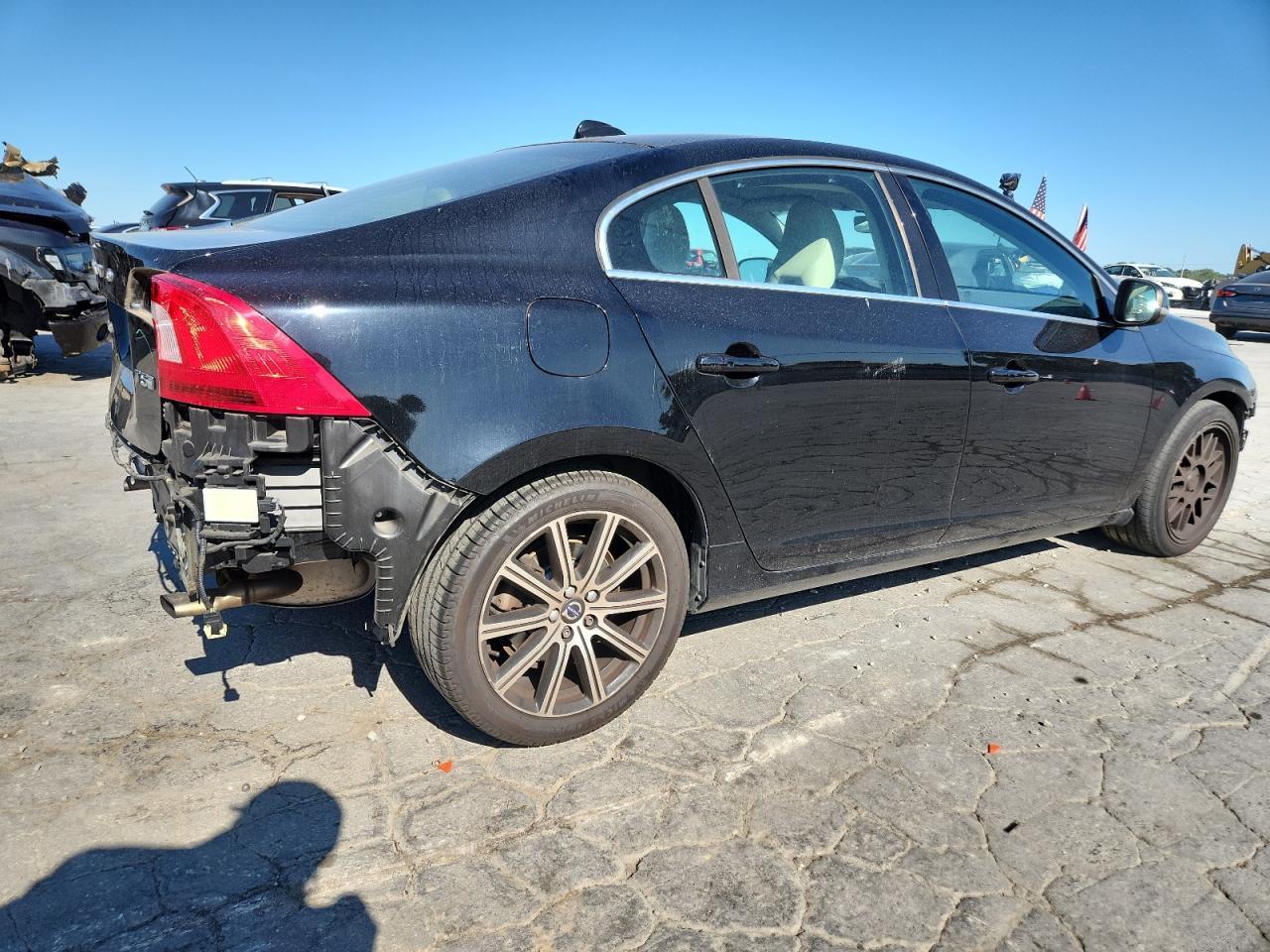 2017 VOLVO S60