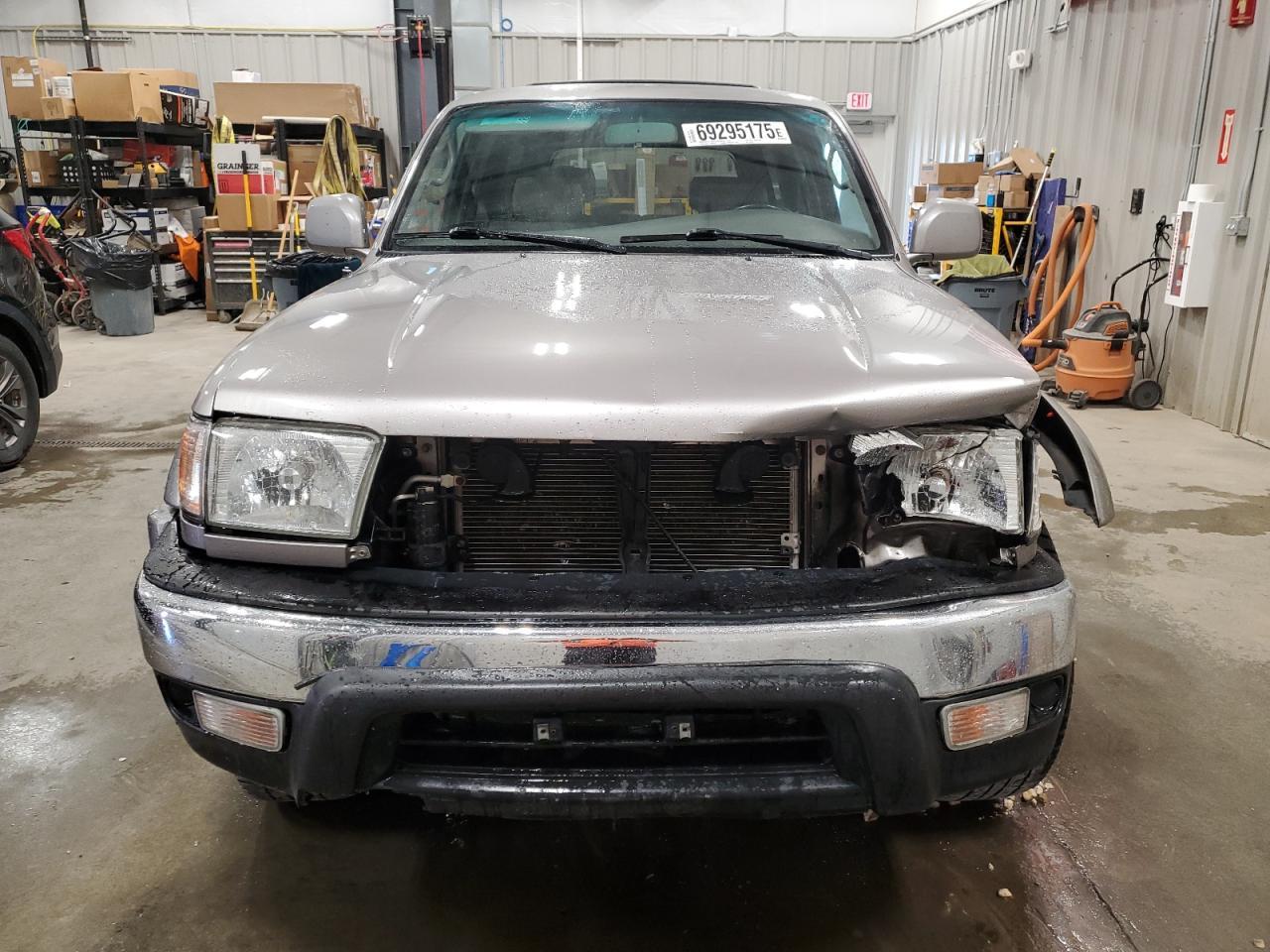 2002 TOYOTA 4Runner