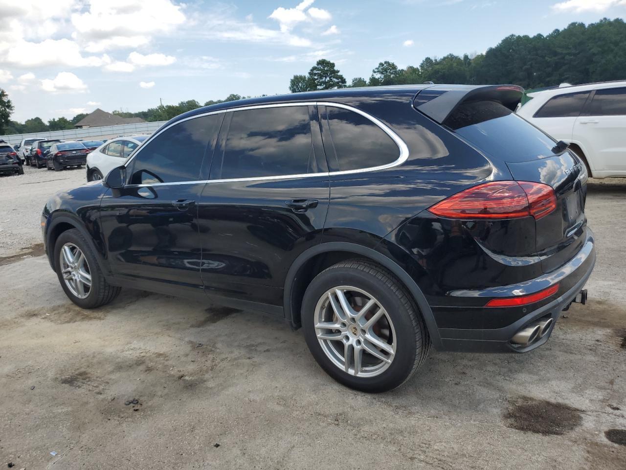 2015 PORSCHE CAYENNE