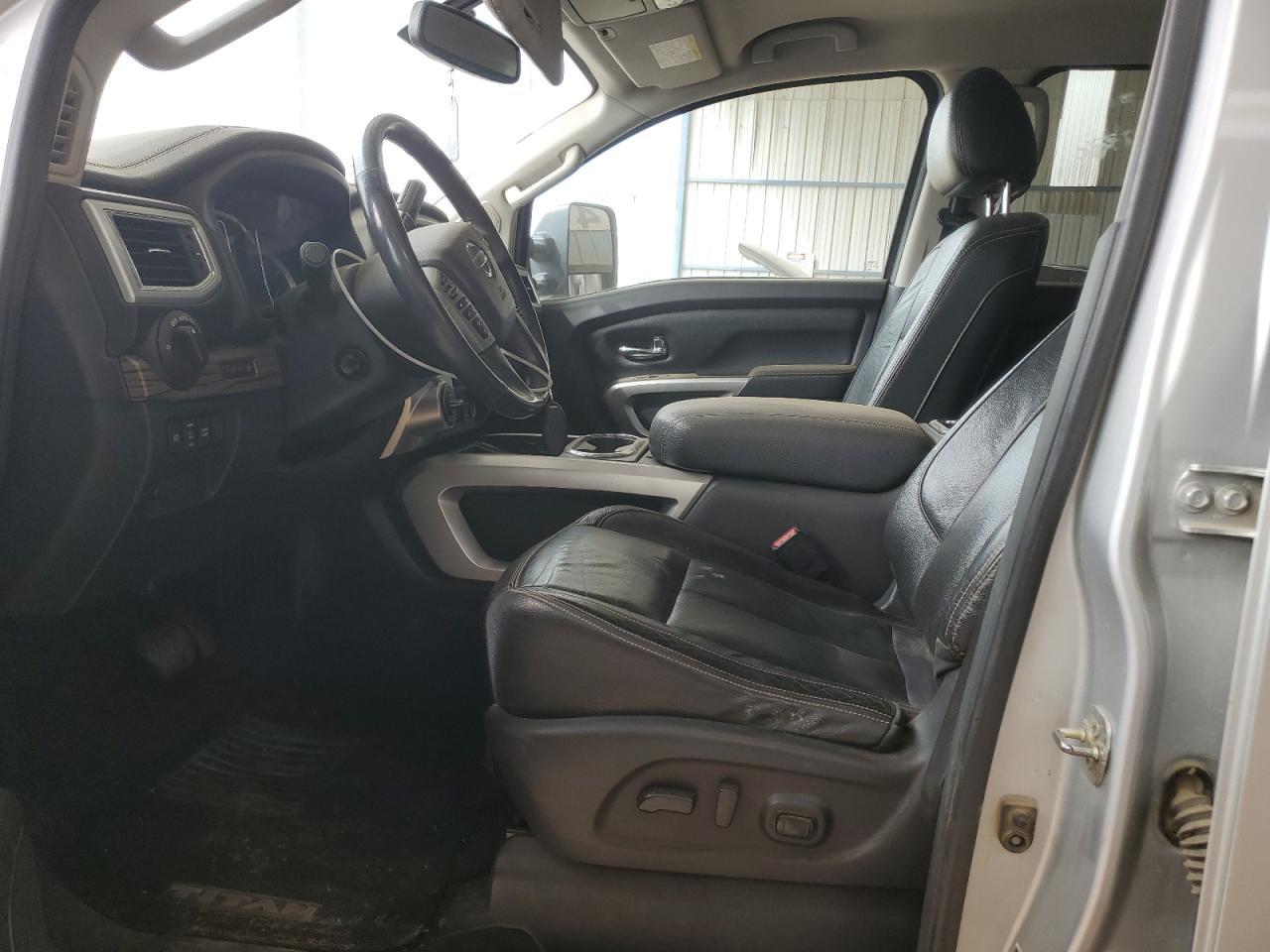 2016 NISSAN Titan