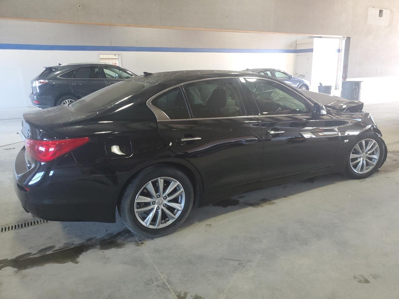2015 INFINITI Q50