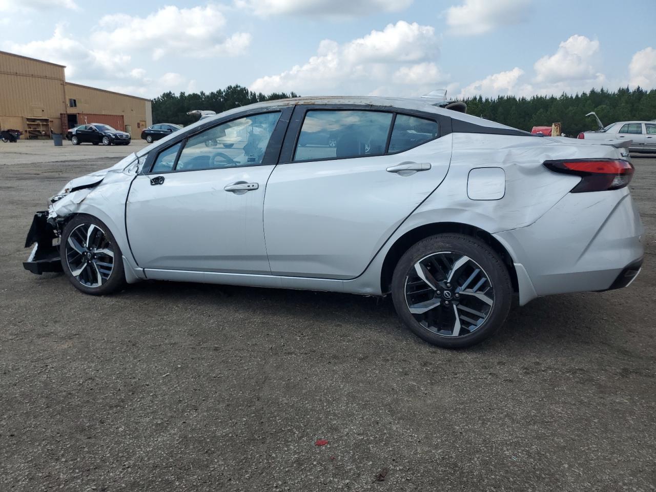 2025 NISSAN VERSA