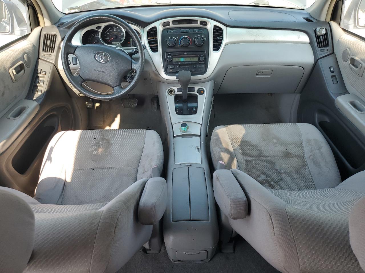 2005 TOYOTA HIGHLANDER