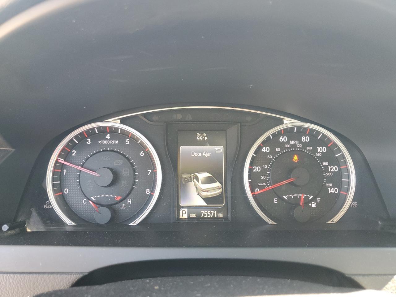 2016 TOYOTA CAMRY
