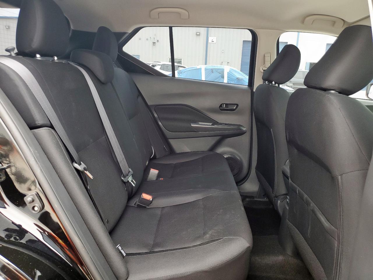 2025 NISSAN KICKS