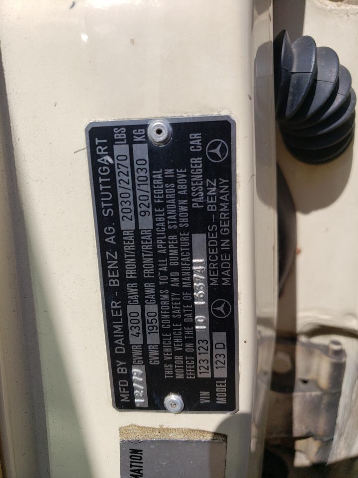 1980 MERCEDES-BENZ 240
